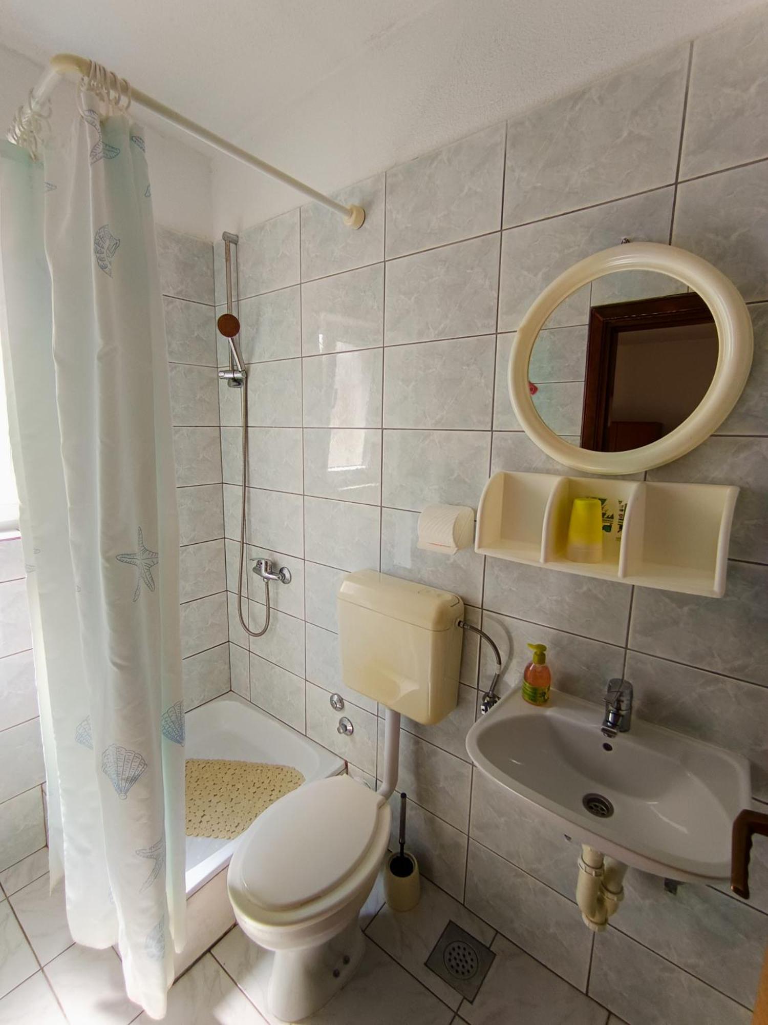 Studio Apartmani Marinella Башка-Вода Номер фото