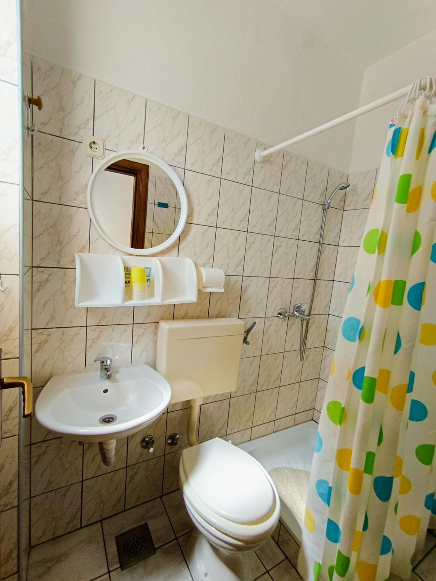 Studio Apartmani Marinella Башка-Вода Номер фото